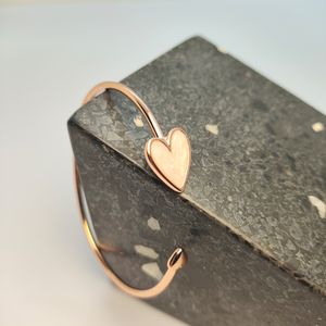 Brazalete Pale Hearts Oro Rosa